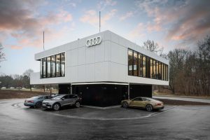 Audi представит концепцию зарядного хаба с эксклюзивным салоном и устройствами мощностью 320 кВт