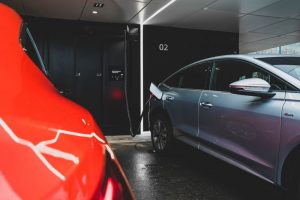 Зарядный хаб Audi для электромобилей