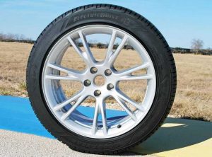 Компания Goodyear Tire представила сменную покрышку ElectricDrive GT для Tesla Model Y