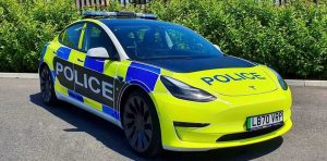 Tesla опубликовали результаты испытаний полицейской патрульной машины Model 3