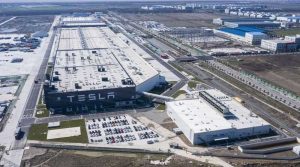 Tesla ежегодно будет выпускать до 600 тысяч электромобилей на Gigafactory Shanghai