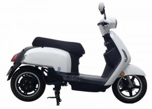 Новый электрический скутер Mob-ion AM1 производится во Франции