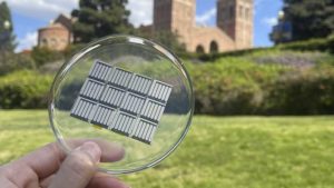 Ученые-материаловеды решают проблему в технологии перовскитных солнечных батарей