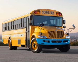 Электробусы и дизельные школьные автобусы в Калифорнии достигли паритета по стоимости