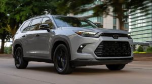 В линейке кроссоверов Toyota Grand Highlander Hybrid SUV появятся две модели к 2025 году