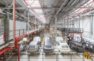 BMW модернизирует завод в Регенсбурге для выпуска электромобилей семейства Neue Klasse