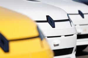 Renault делает инвестиции в электромобили во Франции